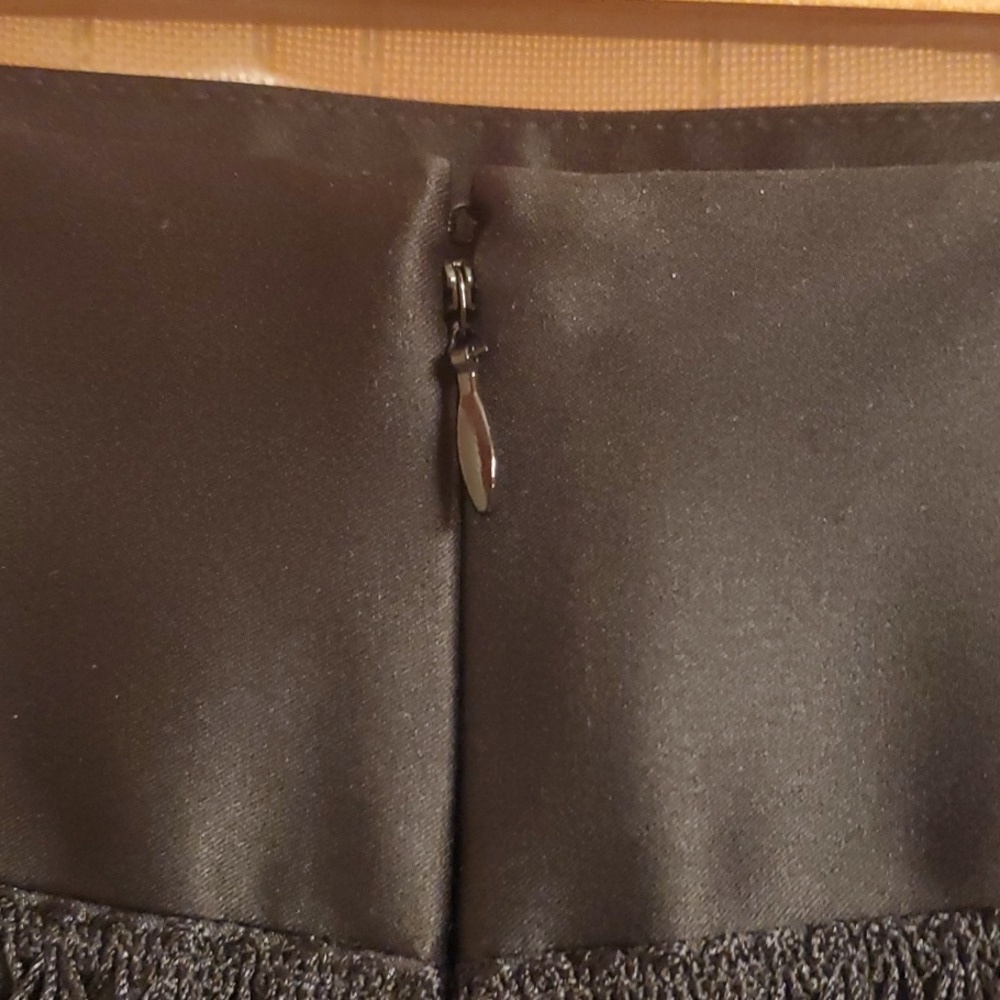 Express Skirt Women's Size 10 Elegant Black Fringe Skirt - Picture 4 of 7